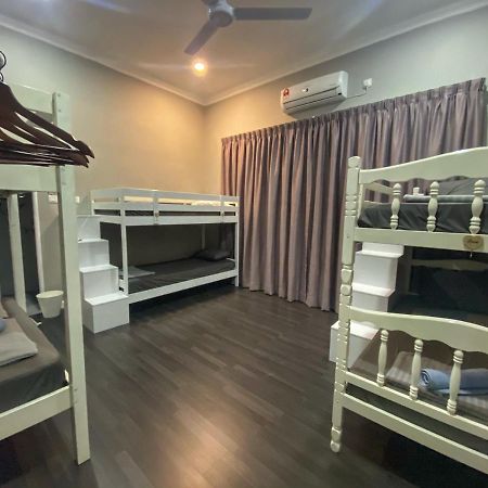 Shafickza Guesthouse Kuala Terengganu Exterior photo